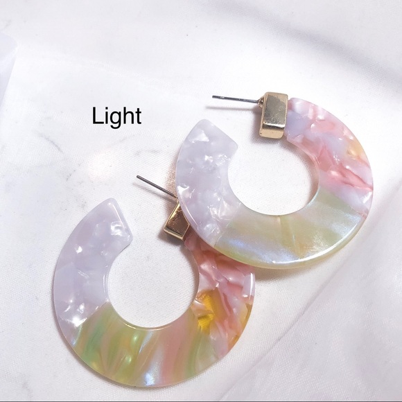 BaubleBar Style MultiColor Tortoise Hoop Earrings - Picture 8 of 8